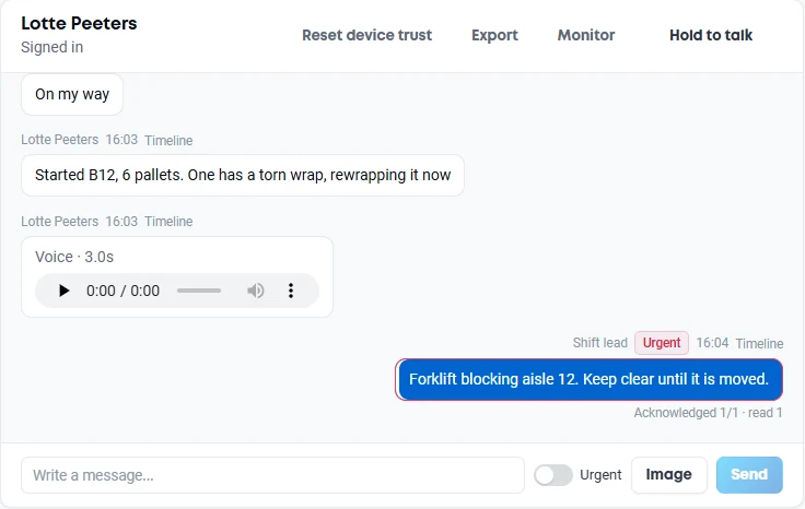 De CT Communication-console: de antwoorden van een operator, een spraakbericht en een dringend bericht dat bevestigd is
